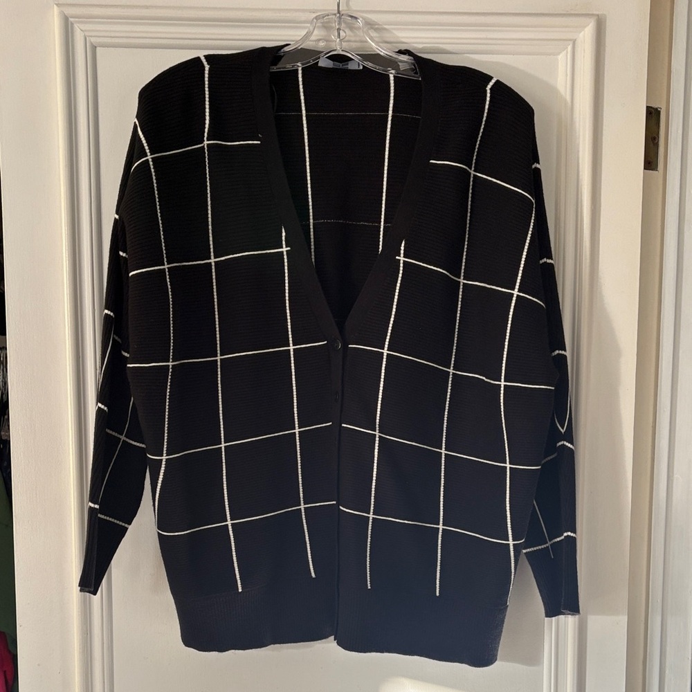 Black and White Grid Pattern Women's Sweater Plus Size